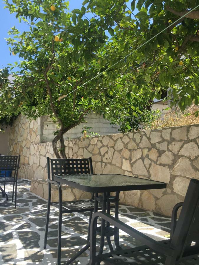 Levanta Hotel Spetses Экстерьер фото
